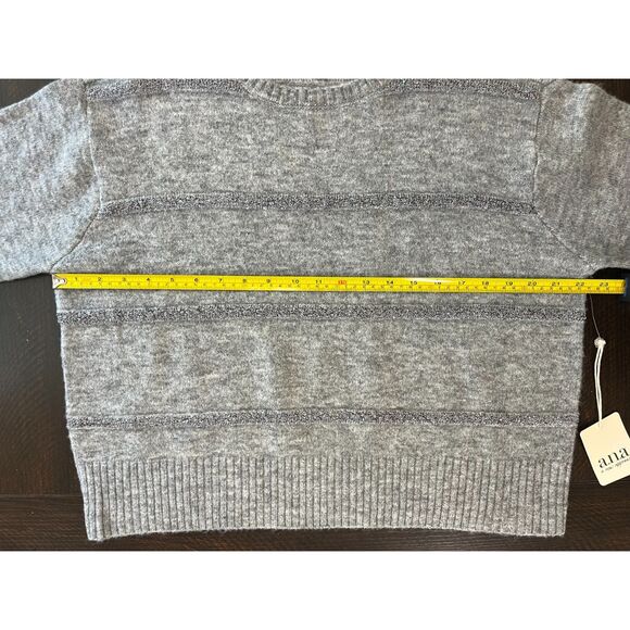 a.n.a Gray Sweater NWT Size Medium - Picture 3 of 7